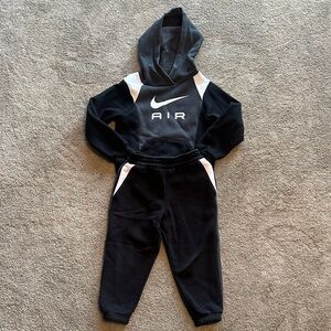 Nike Black & White Kids AIR Hoodie Sweatpants Set